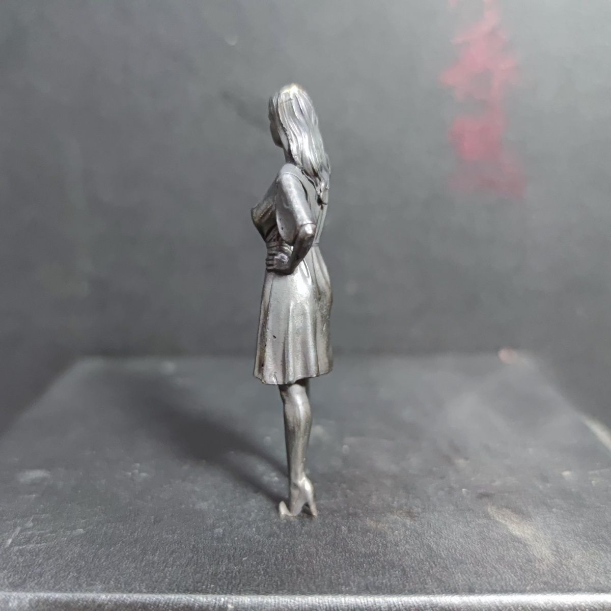 Statuetta Femminile in Stile V - Vintage Collectible Ornaments recensione e prezzo
